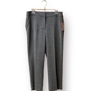 Investments Petite Straight Leg Short Pants (NWT)